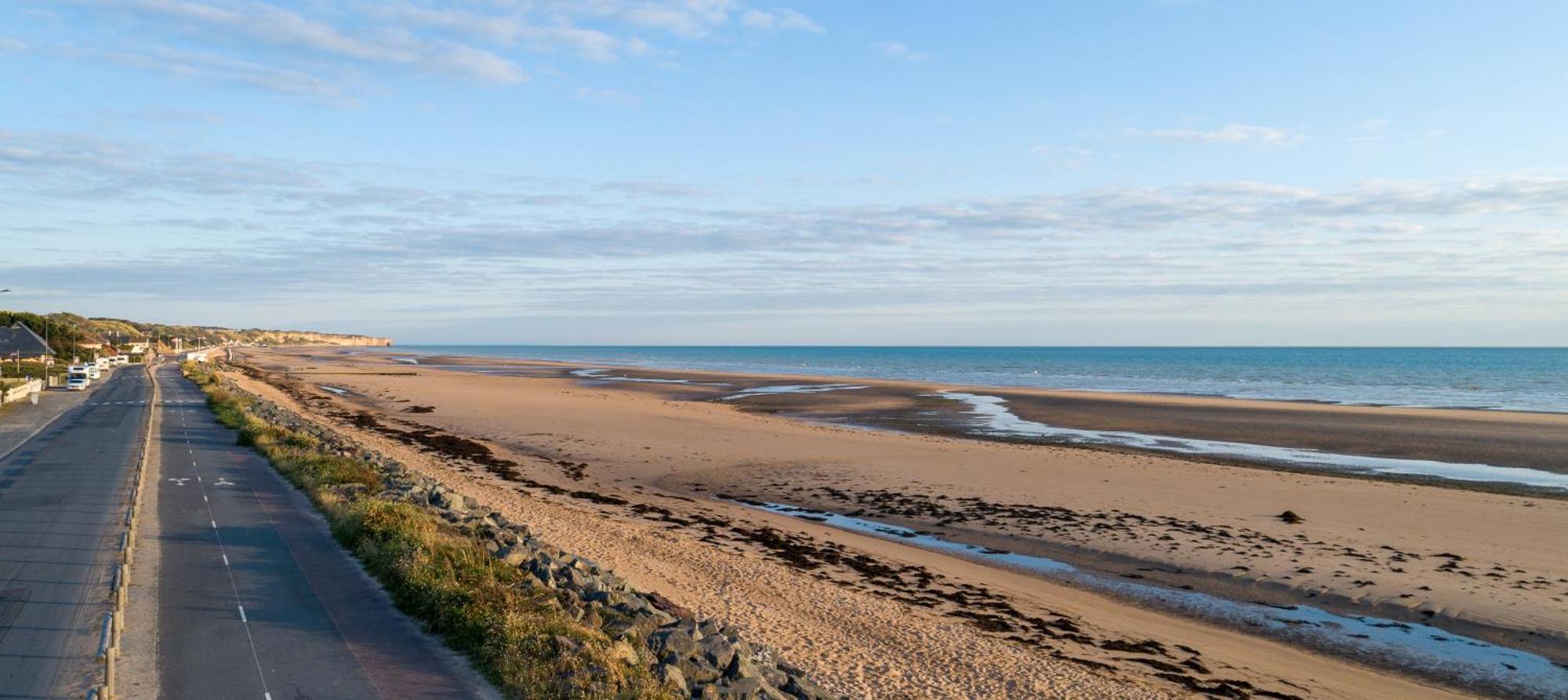 Villa Maison Arromanches: Spacious 5-bedroom With Garden, Near Tracy-sur-Mer