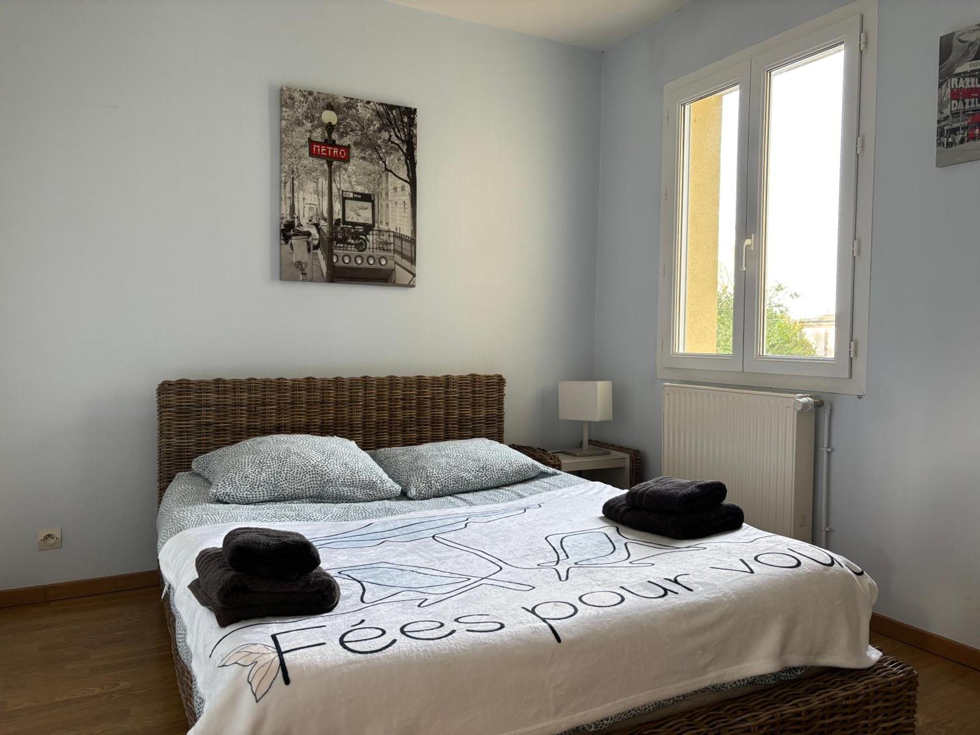 Maison Arromanches: Spacious 5-bedroom With Garden, Near Tracy-sur-Mer